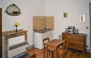 Stunning Apartment In Cauterets