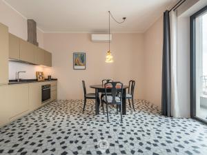 Harbor View Apartment img11