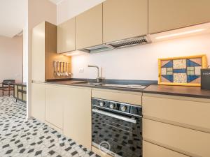 Harbor View Apartment