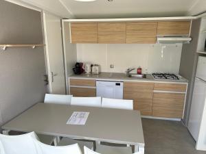 Campings mobil home 6 places tout confort : photos des chambres