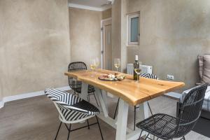 Elizabeths Dream Place Ι