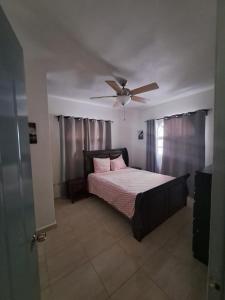 Hermoso apartamento en los Corales 5 minutos de la playa, Punta Cana