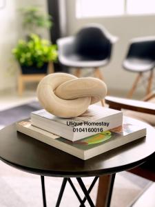 Ulique Homestay Batu Buruk- Near KTCC, Drawbridge, Mayang Mall