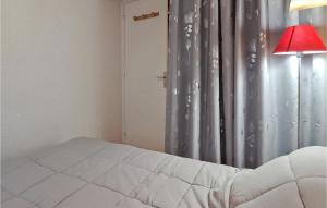 Beautiful Apartment In Grandcamp-Maisy