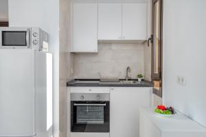 Central flat with pool by Costarentals - Ref 171