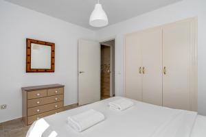 Fuengirola flat near the movida by Costarentals - Ref 170