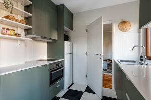 Trendy and Modern 3BR Family Home