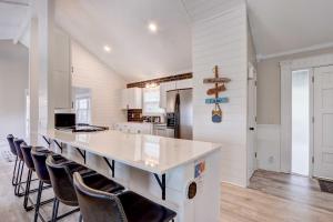 Lakefront Vacation Rental with Dock and Views!