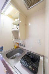 Sanacion Motomachi 6 なんば徒歩圏内 Netflix視聴可能 2部屋セット貸しでプライベートも確保