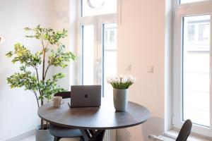 Origer Apartments by Rentaroo