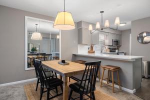Hadleys Place at Pointe Royale, Pristine 2 Bed 2 Bath Condo