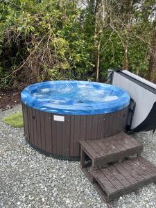 Large Newly Refurbished Lakeside Chalet With Optional Private Hot Tub