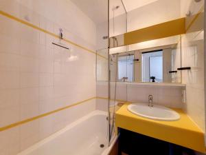 Studio fonctionnel proche pistes avec balcon - FR-1-344-957