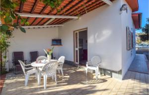 3 Bedroom Beautiful Home In Ricadi