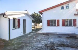 3 Bedroom Beautiful Home In Ricadi