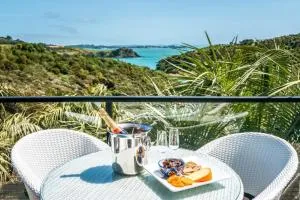Delamore Cove - Kauri - Stay Waiheke - Matiatia Bay