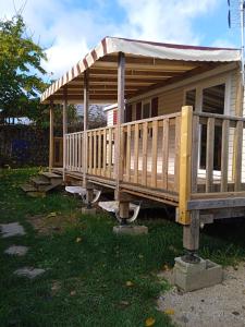 Campings Joli mobil-home pour 8 personnes tout confort 3 chambres vue etang avec piscine : photos des chambres