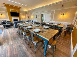 Lydney House Hotel Swaffham Sleeps 22