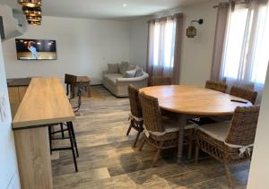 Maisons de vacances LE ROMARIN-TOPDESTINATION-AUPS : photos des chambres