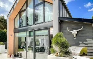 Cozy Home In Morzyczyn With Jacuzzi - 莫什奇恩