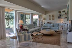 Casa da Palmeira, pool & soccer pitch