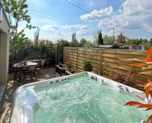 Appartements Logement entier avec jacuzzi en provence : photos des chambres