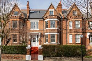 Great Location Service and Stay Double Ensuite Room with Shared Kitchen- 5mins Walk From Tufnell Park