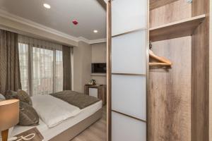 Standard Double Room room in Alphonse Hotel