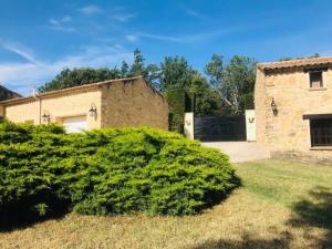 Villas Mas piscine au milieu des vignes avec vue magique : photos des chambres