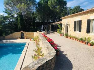 Villas Mas piscine au milieu des vignes avec vue magique : photos des chambres