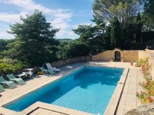 Villas Mas piscine au milieu des vignes avec vue magique : photos des chambres