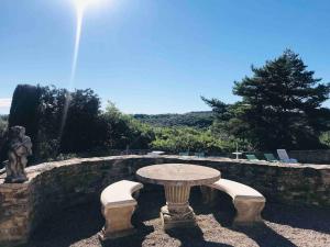 Villas Mas piscine au milieu des vignes avec vue magique : photos des chambres