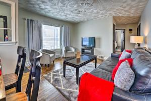 Westland Home with Yard about 20 Mi to Downtown Detroit!