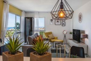 Seaside apartment by Costarentals - Ref 75