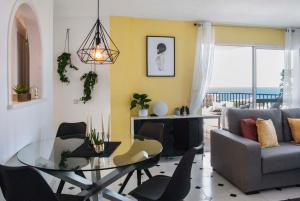 Seaside apartment by Costarentals - Ref 75