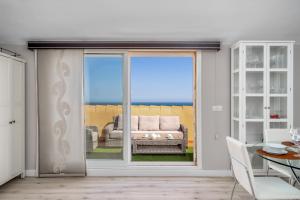 Seaview penthouse by Costarentals - Ref 112