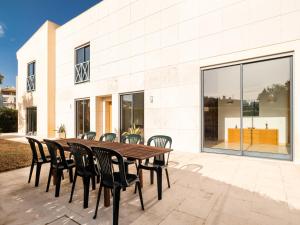 LINDA Oura Beach 4BR Villa 10 New for rent!