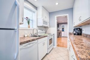 Charming Home with Yard Near Shenandoah River!