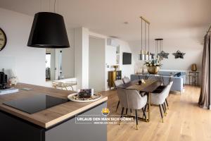 Schindler Luxury Penthouse - Spacious Luxury Penthouse in Opatija with Sea View, Pool & Private Garage