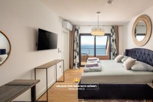 Schindler Luxury Penthouse 