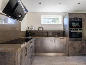 Family Villa in Forest Park