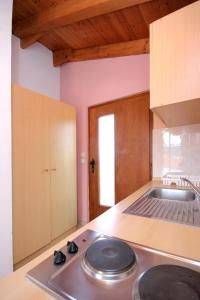 Apartments by the sea Sutomiscica, Ugljan - 912