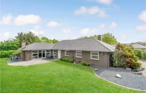 Awesome Home In Tarm With Kitchen - Tarm