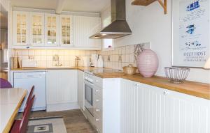 1 Bedroom Nice Apartment In Svaneke