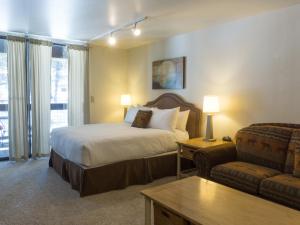 Studio Apartment room in 3174 Aspen Grove
