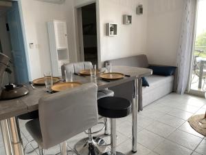Appartement 3 étoiles avec climatisation et parking proche plage - FR-1-338-426