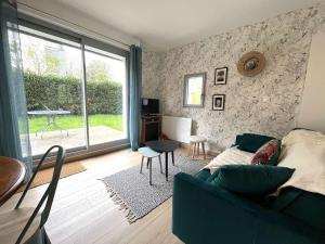 Charmant Appart T2 Rénové en 2023 avec Jardin de 140m², à 900m de la Plage - Bénodet - FR-1-481-137