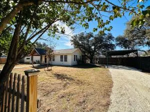 11th Street River House - Tarpley