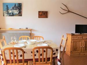 Appartements Studio avec coin montagne, balcon sud, 4 couchages, proche pistes et commerces a Vars Les Claux - FR-1-330B-209 : photos des chambres