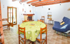 Maisons de vacances Stunning home in Coti-Chiavari with 2 Bedrooms : photos des chambres